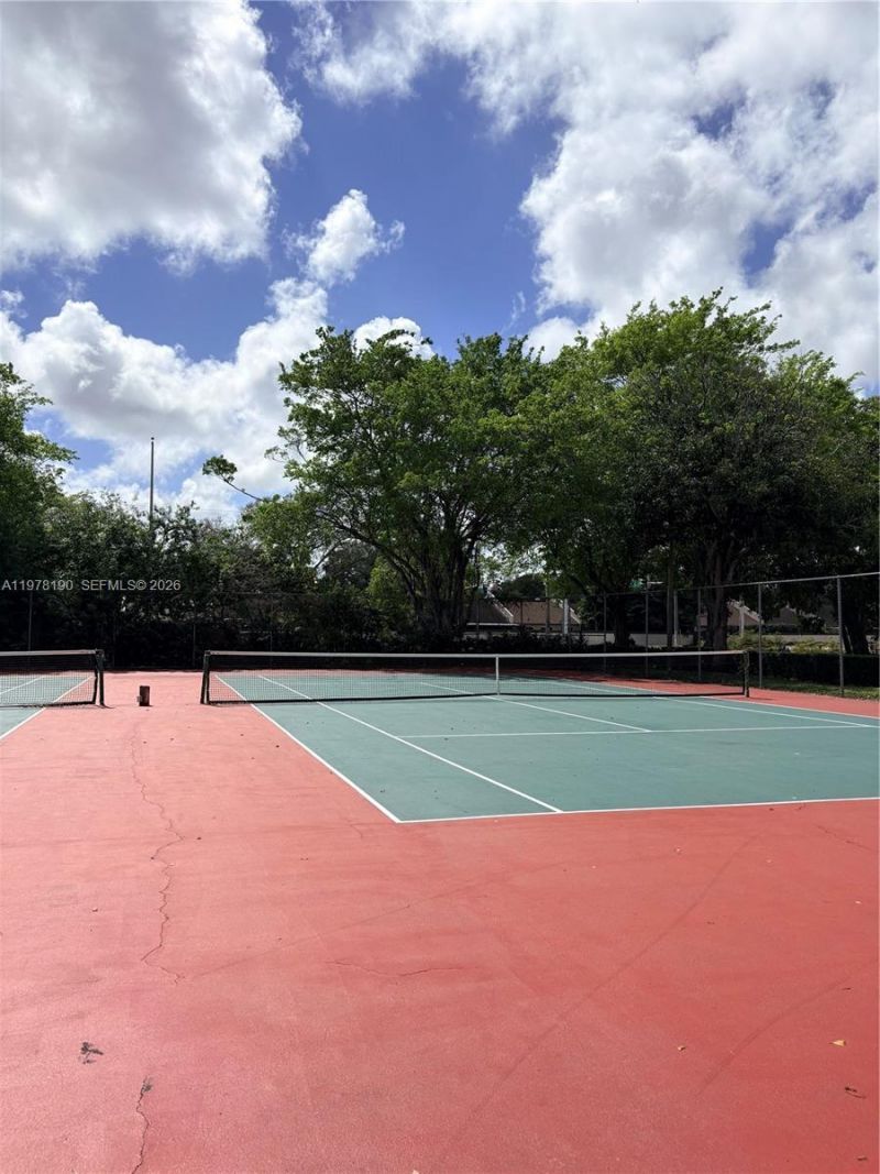 1701 NW 96th Ter , Unit 1E, Pembroke Pines, FL 33024 Photo