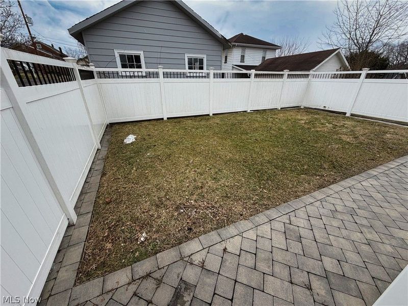 2012 Fairmont Avenue, Steubenville, OH 43952 Photo 3