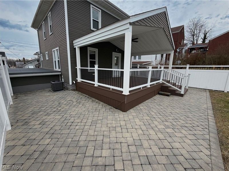 2012 Fairmont Avenue, Steubenville, OH 43952 Photo 6