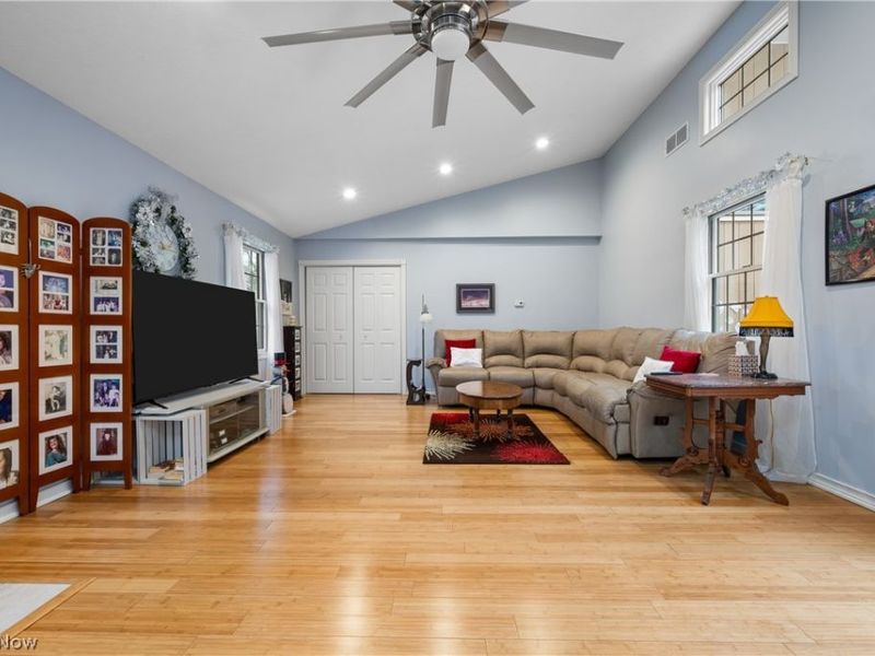 841 S Canal Street, Canal Fulton, OH 44614 Photo 9