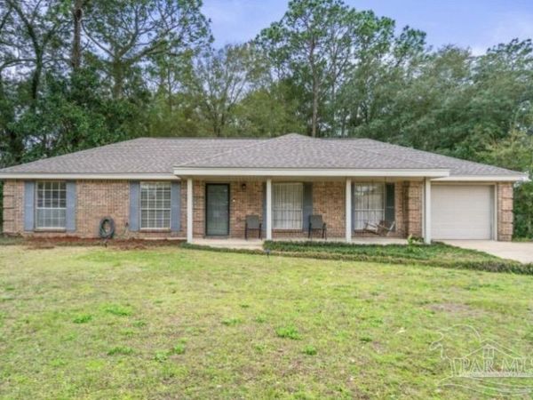 4111 Capri Dr, Pensacola, FL 32504
