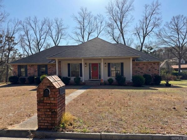 1004 Evergreen Drive, Arkadelphia, AR 71923