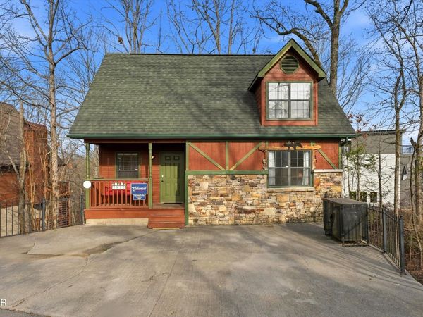 2813 Forrest Way, Pigeon Forge, TN 37863