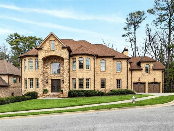 2015 Shaudi Lane , Atlanta, GA 30345