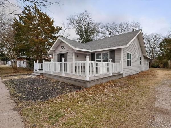 206 Farley Street, Waxahachie, TX 75165