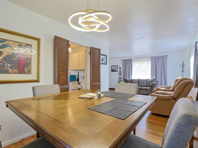 6045 Tahiti Drive, Cincinnati, OH 45224 Photo 10