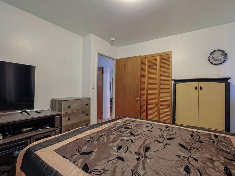 6045 Tahiti Drive, Cincinnati, OH 45224 Photo 22