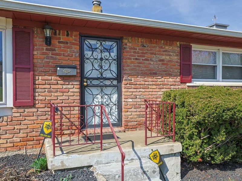 6045 Tahiti Drive, Cincinnati, OH 45224 Photo 3