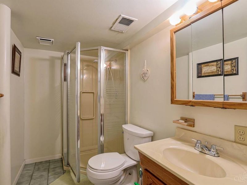 6045 Tahiti Drive, Cincinnati, OH 45224 Photo 30