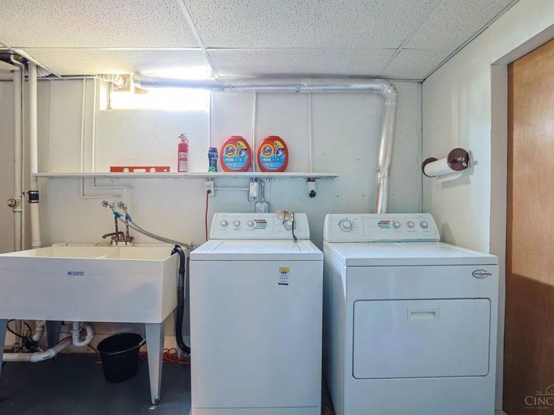 6045 Tahiti Drive, Cincinnati, OH 45224 Photo 31