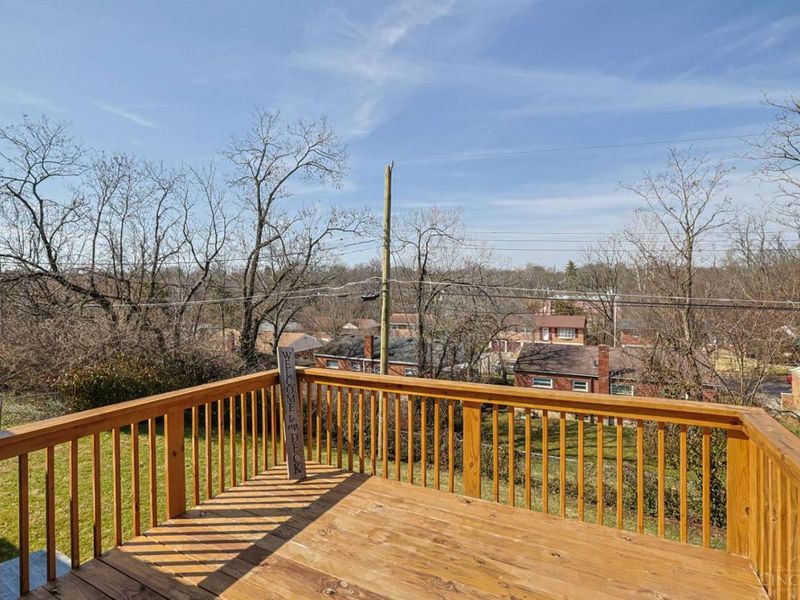 6045 Tahiti Drive, Cincinnati, OH 45224 Photo 33