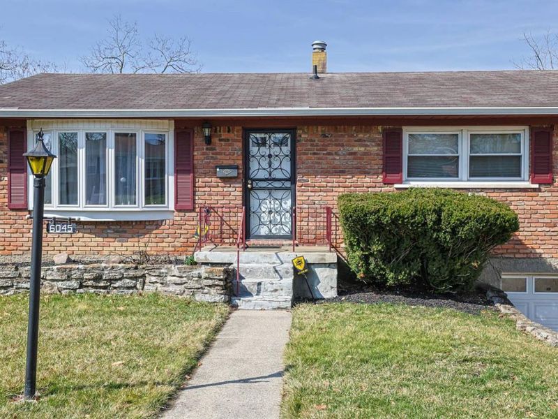 6045 Tahiti Drive, Cincinnati, OH 45224 Photo 4