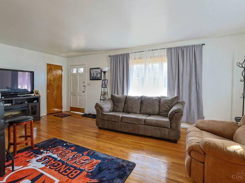 6045 Tahiti Drive, Cincinnati, OH 45224 Photo 5