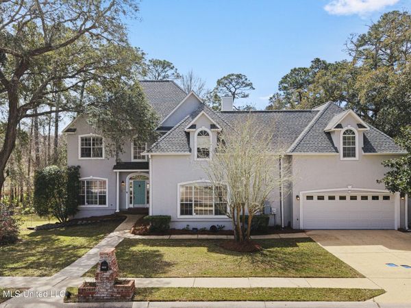3824 Chaumont Circle, Ocean Springs, MS 39564