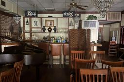 242 E Washington Street photo 4