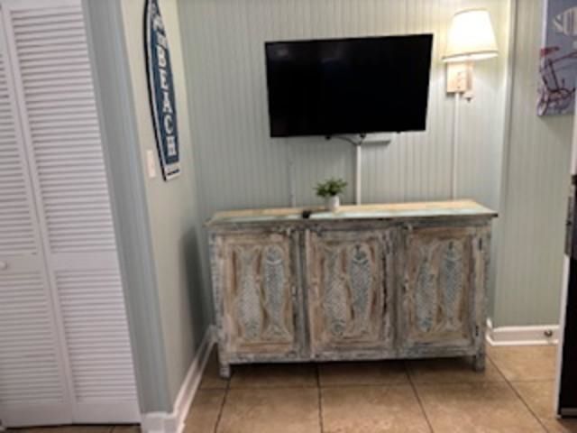 208 74th Ave. N  Photo 4