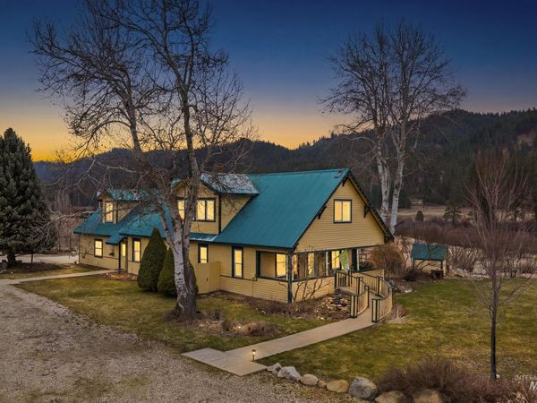 69 River Ranch Rd, Garden Valley, ID 83622