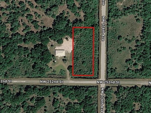 17613 NW 252nd St, Okeechobee, FL 34972