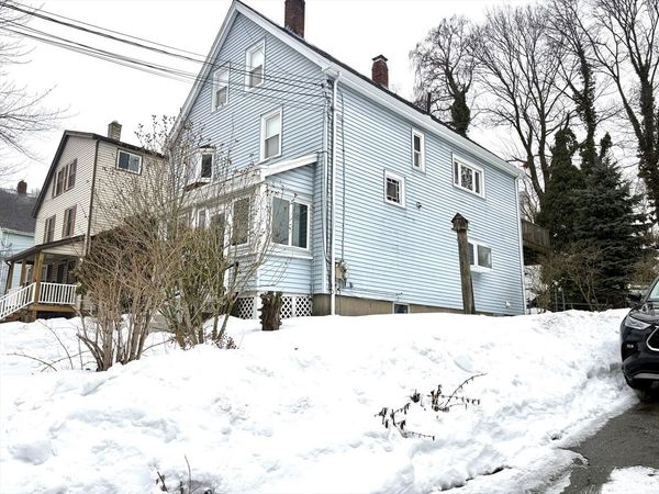 74 Vernon St, Unit 1, Wakefield, MA 01880