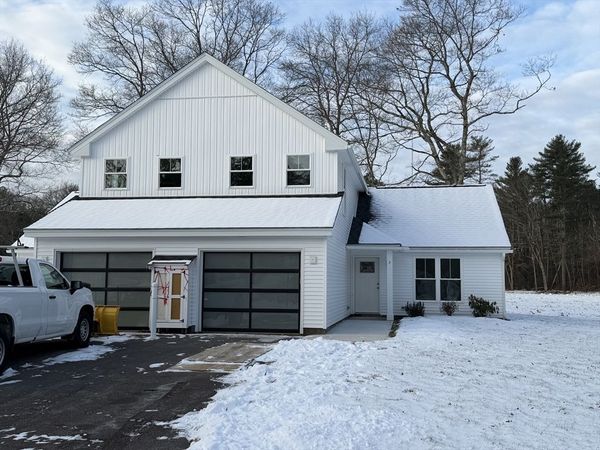 22 Barracks Road, Unit 22, Hudson, MA 01749