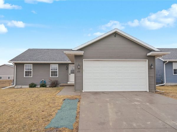 111 Blue Jay Avenue , Vinton, IA 52349