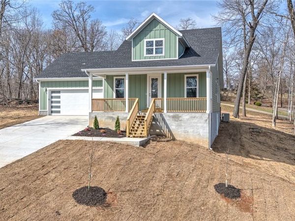 2 Foshee Lane, Bella Vista, AR 72715