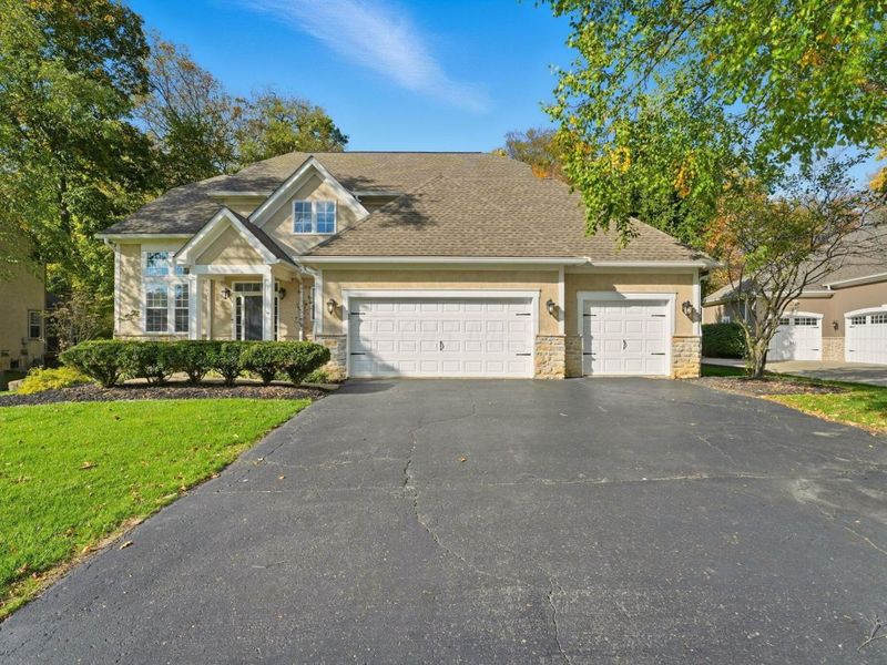 2715 Tucker Trail, Lewis Center, OH 43035 Photo 2