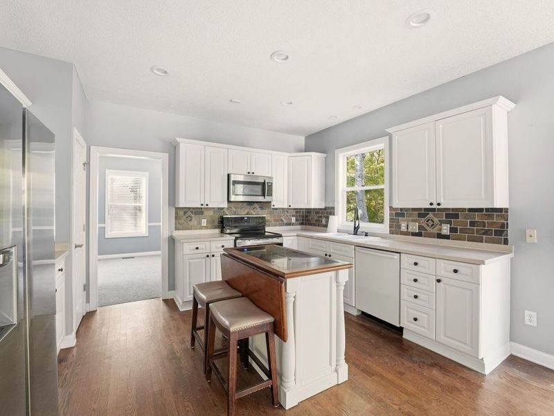 2715 Tucker Trail, Lewis Center, OH 43035 Photo 4