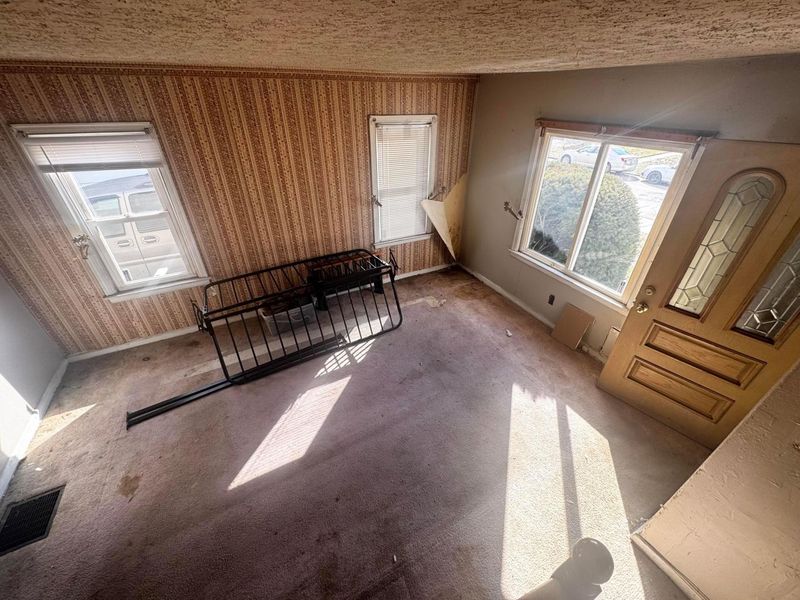 1176 Duxberry Avenue, Columbus, OH 43211 Photo 4