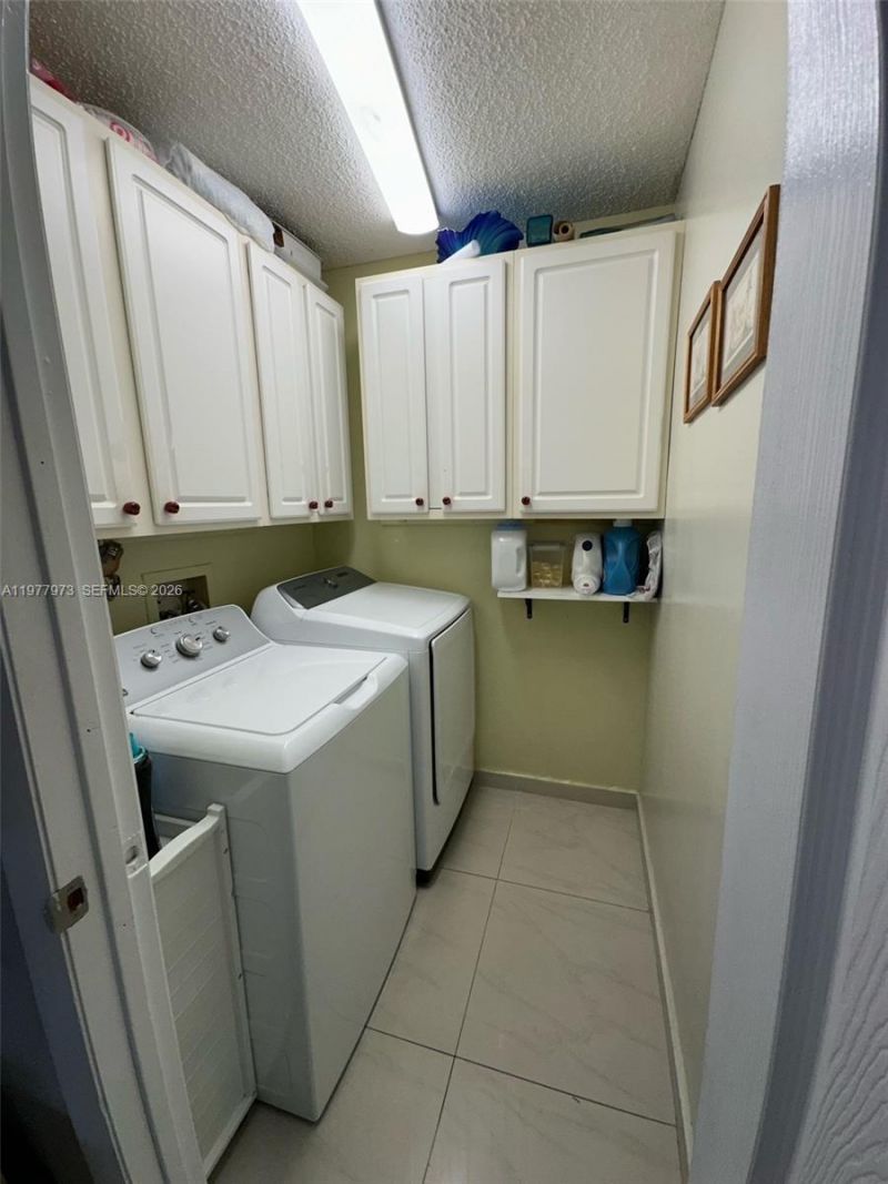 2385 W 69th St , Unit 2385-A, Hialeah, FL 33016 Photo