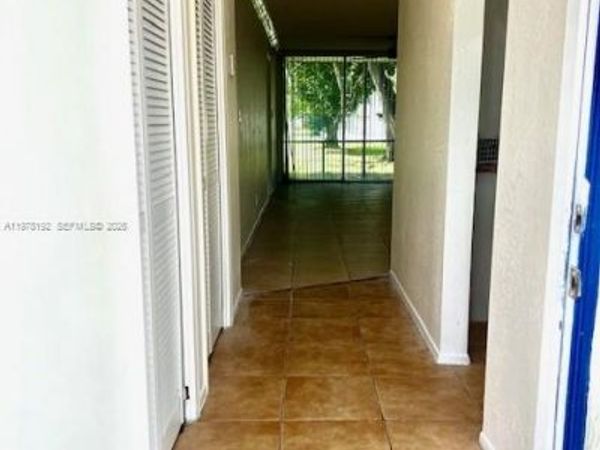 5100 SW 64th Ave, Unit 105, Davie, FL 33314