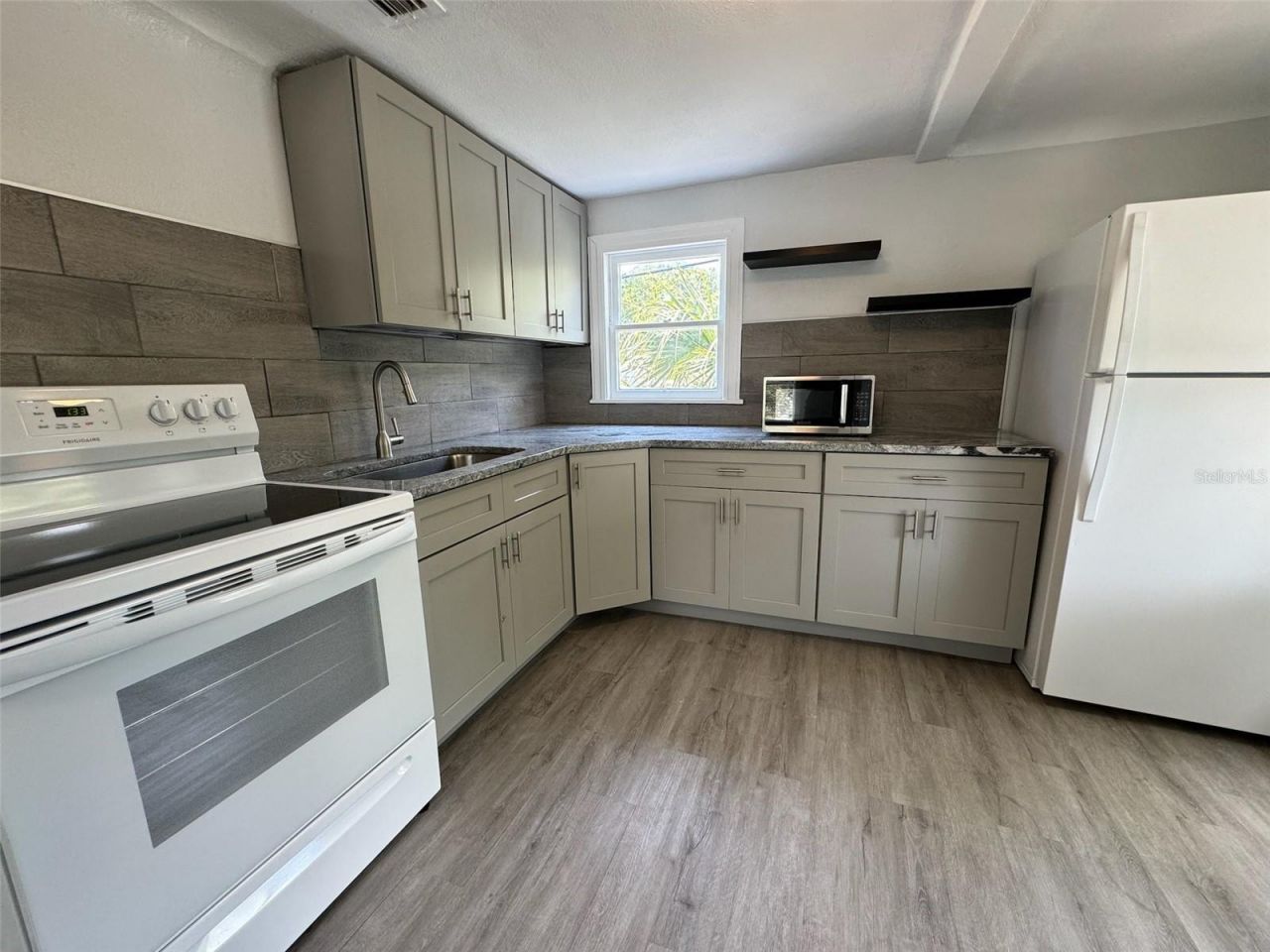 2650 25th Avenue N, Saint Petersburg, FL 33713 Photo