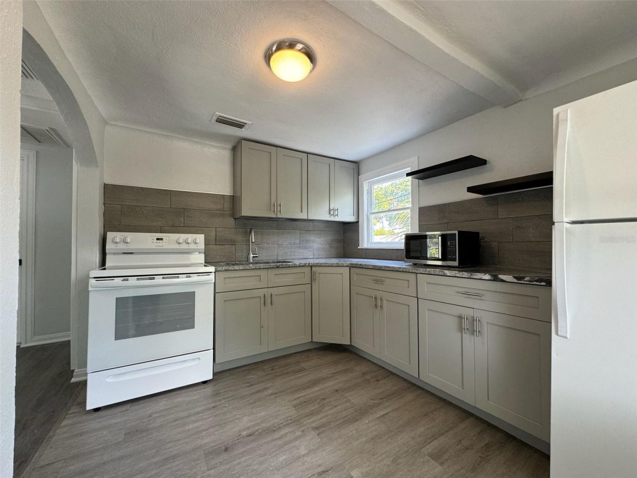 2650 25th Avenue N, Saint Petersburg, FL 33713 Photo