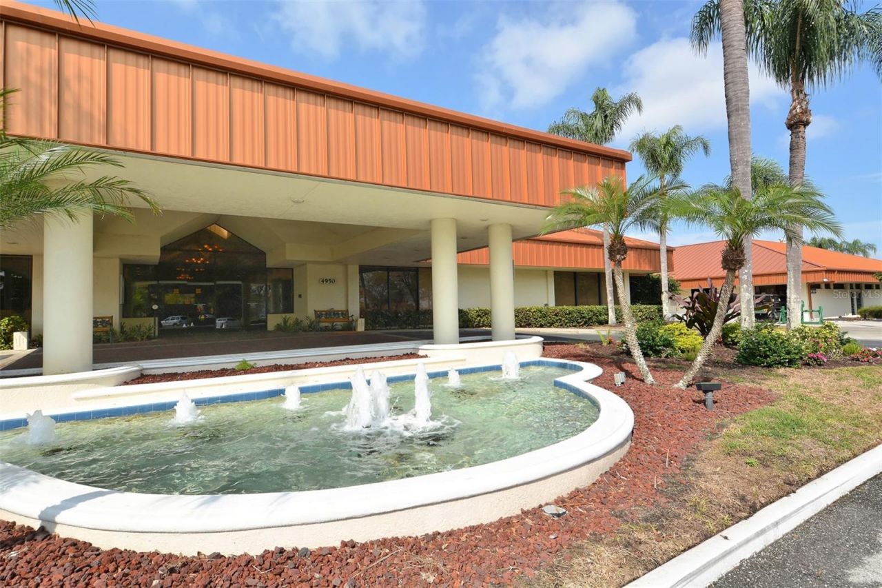 4706 Sand Trap Street Circle E, Unit 203, Bradenton, FL 34203 Photo