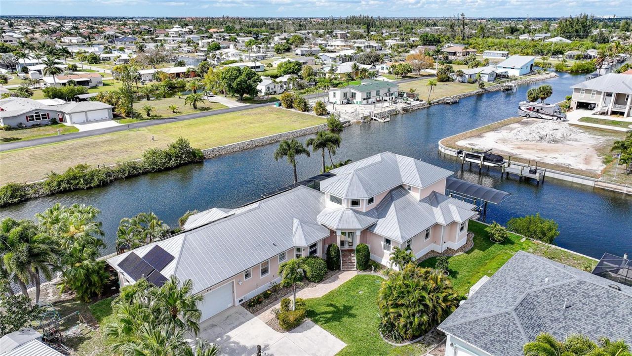 534 Canal Way, Punta Gorda, FL 33950 Photo