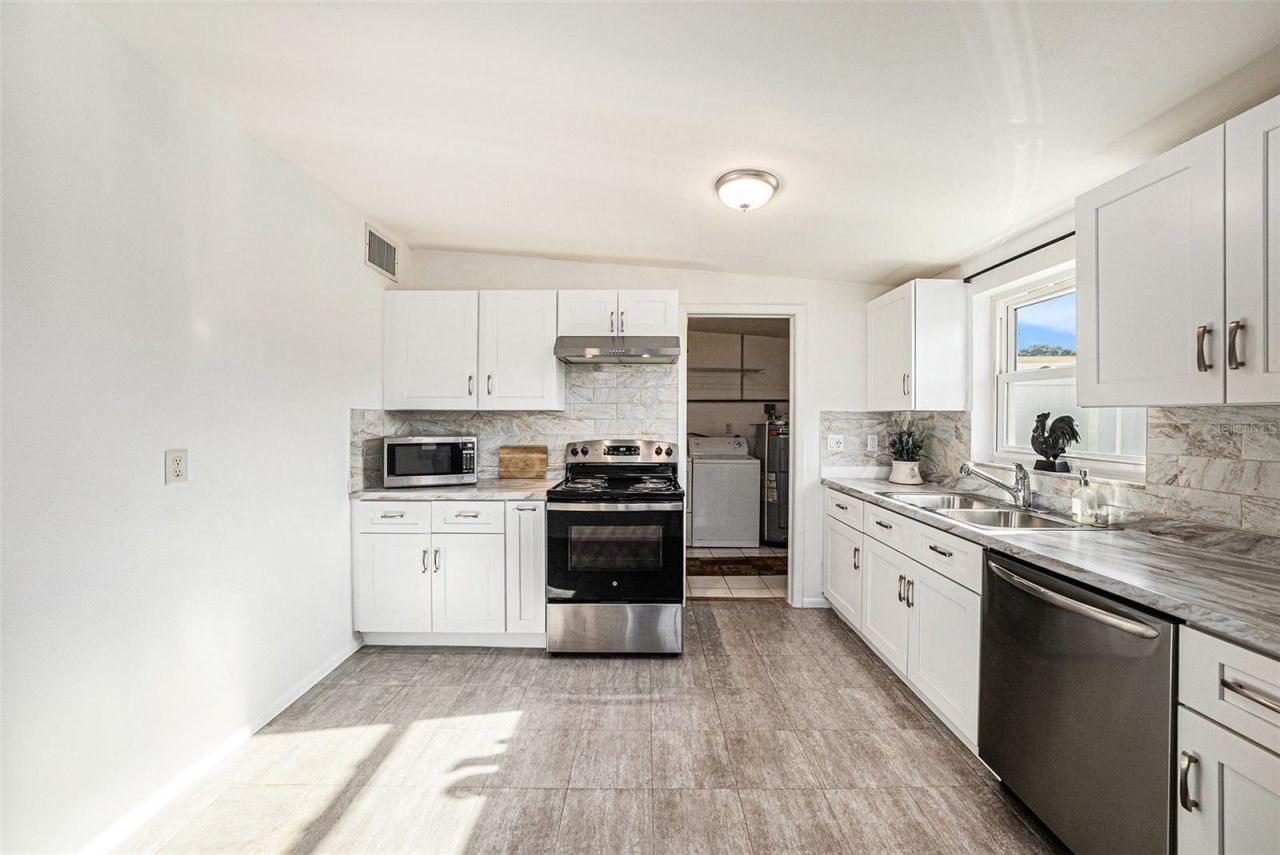 5801 Emerson Ave S, Saint Petersburg, FL 33707 Photo