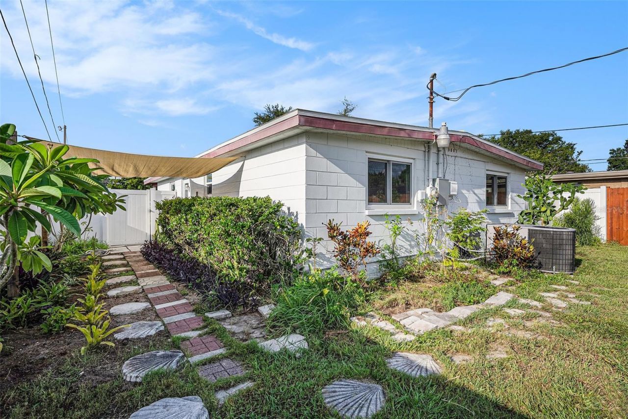 5801 Emerson Ave S, Saint Petersburg, FL 33707 Photo