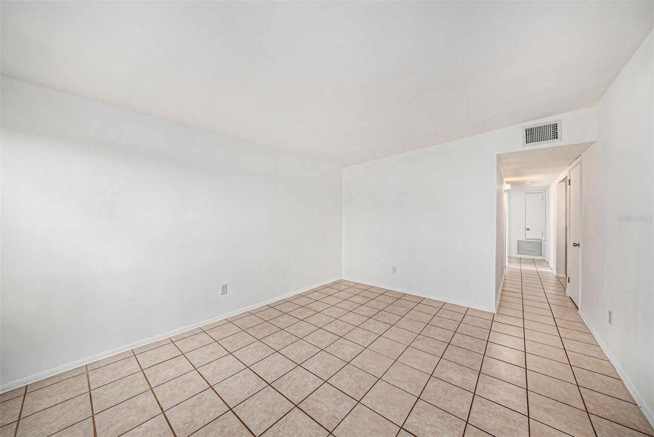 5801 Emerson Ave S, Saint Petersburg, FL 33707 Photo