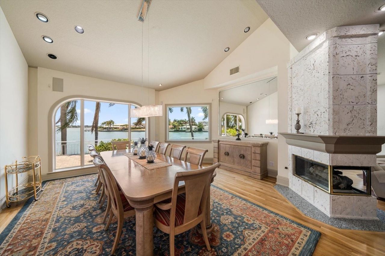 2247 Donato Drive, Belleair Beach, FL 33786 Photo