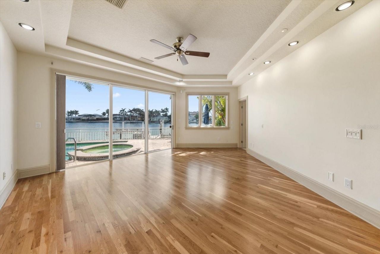 2247 Donato Drive, Belleair Beach, FL 33786 Photo