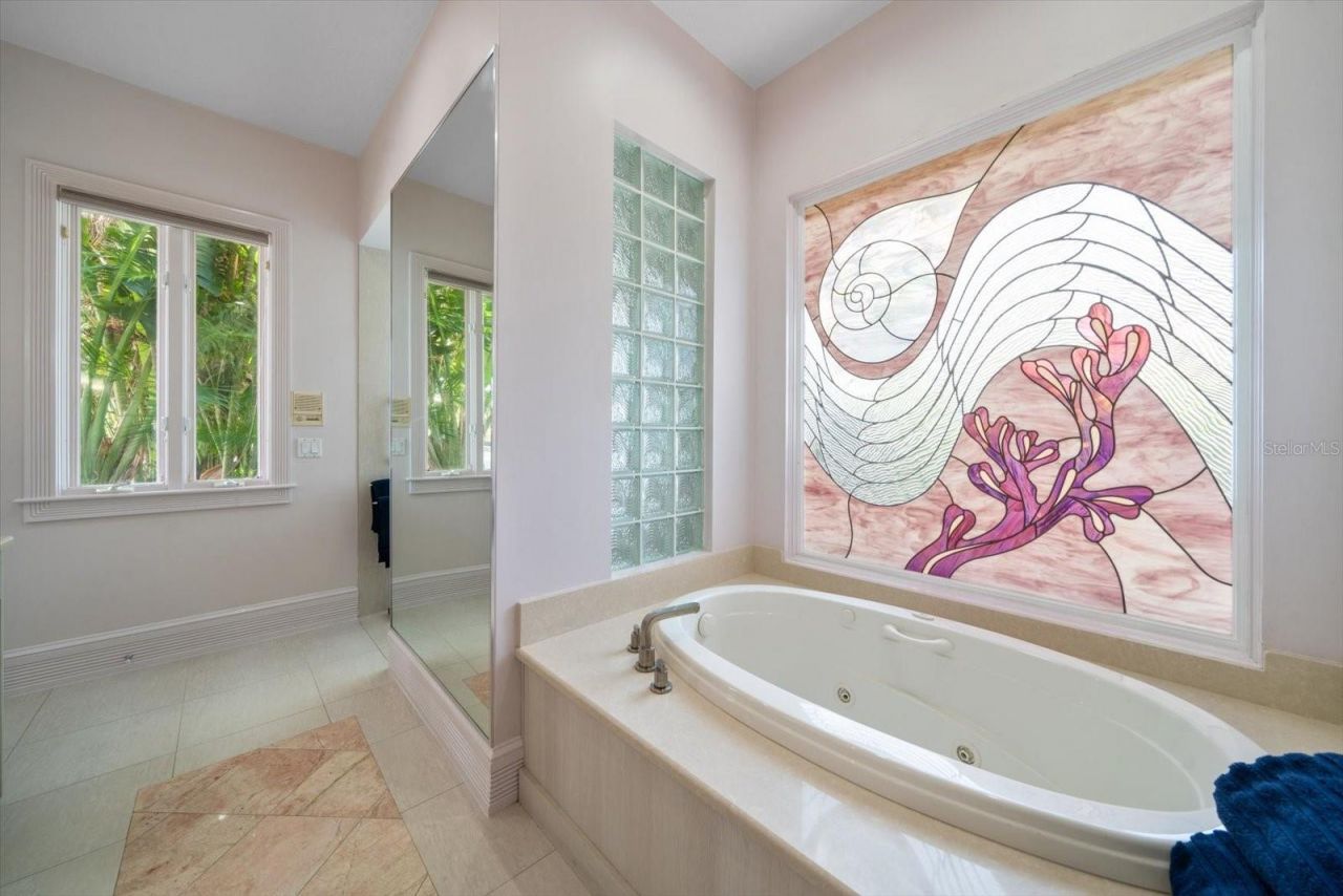 2247 Donato Drive, Belleair Beach, FL 33786 Photo