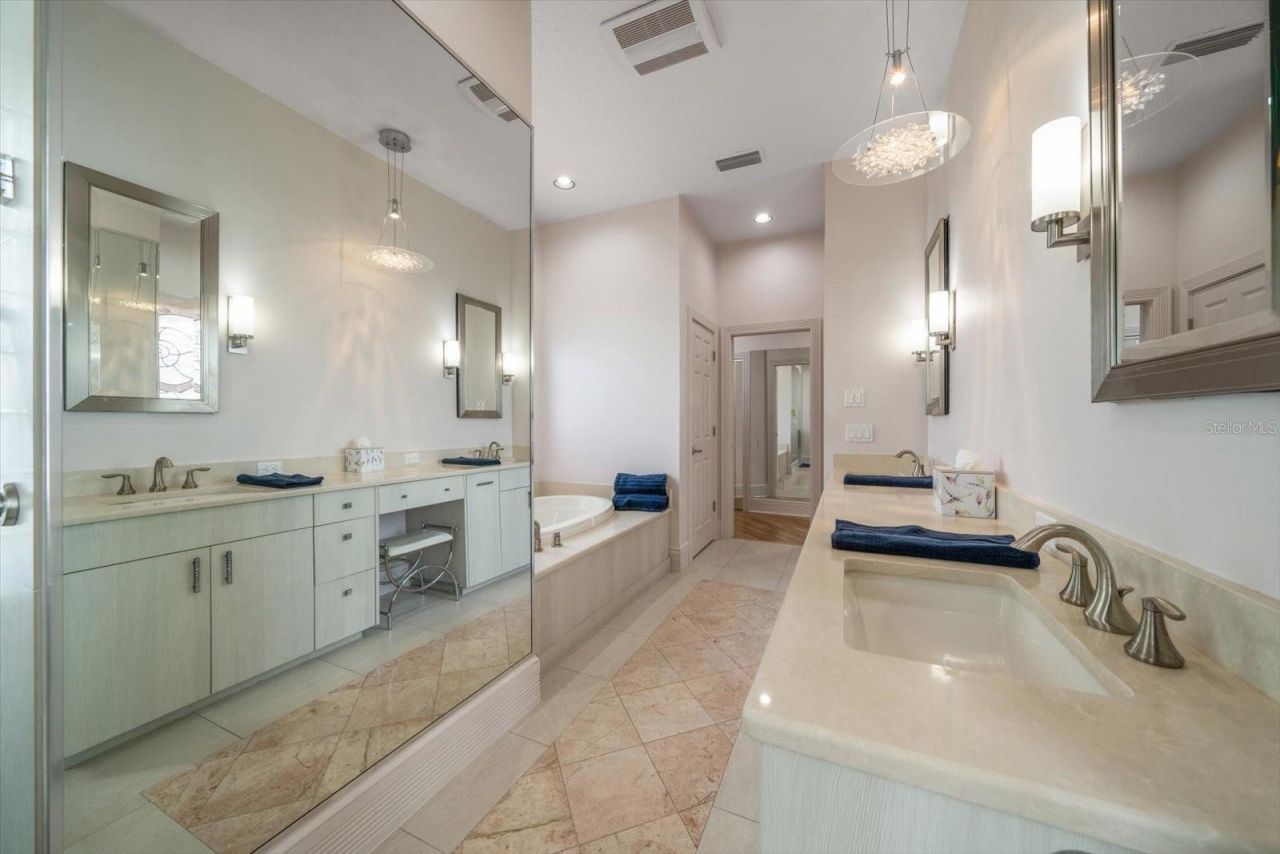 2247 Donato Drive, Belleair Beach, FL 33786 Photo