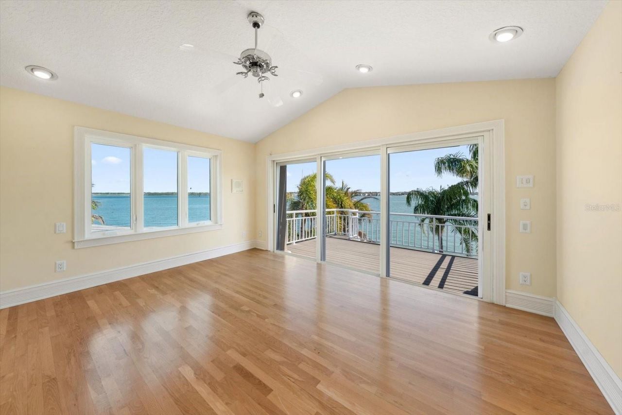 2247 Donato Drive, Belleair Beach, FL 33786 Photo