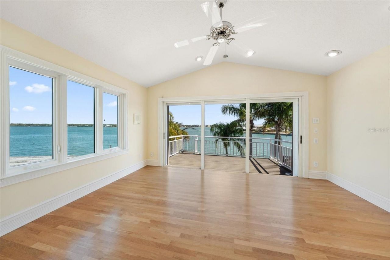 2247 Donato Drive, Belleair Beach, FL 33786 Photo