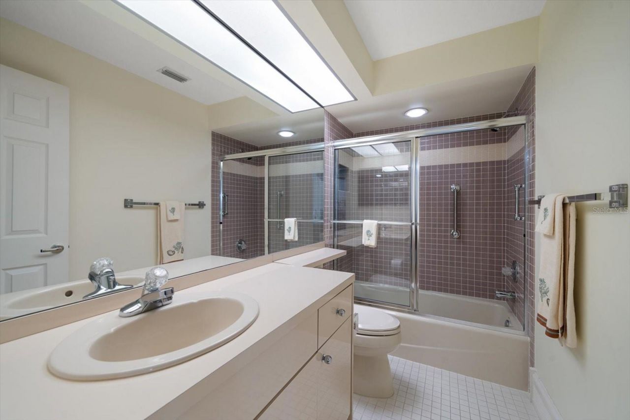 2247 Donato Drive, Belleair Beach, FL 33786 Photo