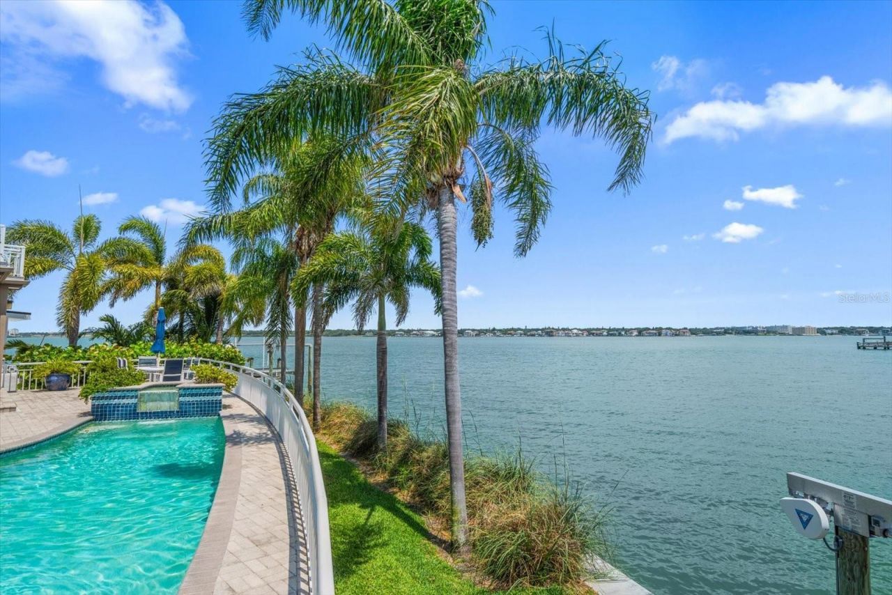 2247 Donato Drive, Belleair Beach, FL 33786 Photo