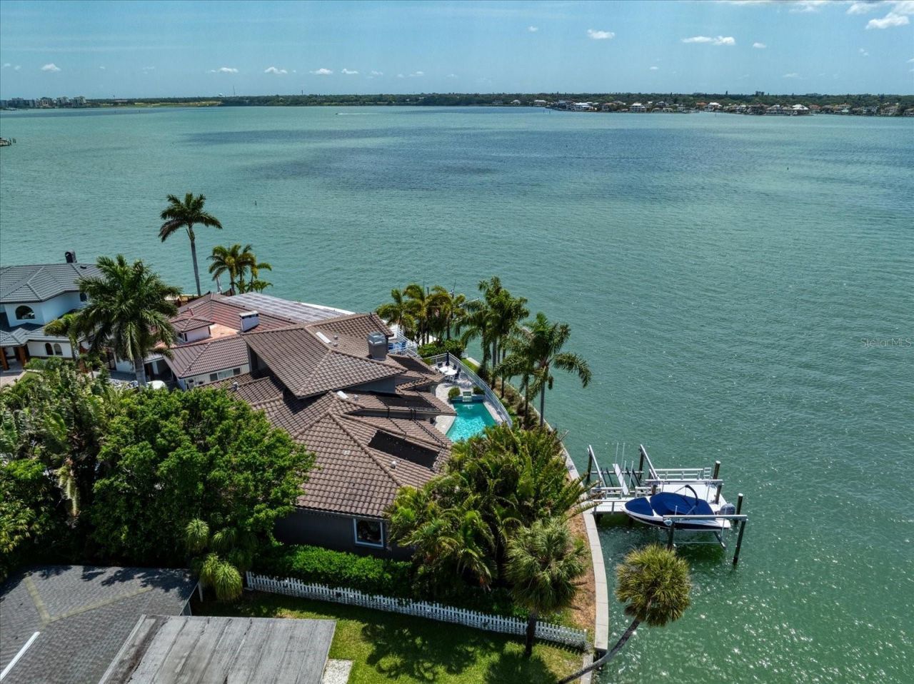 2247 Donato Drive, Belleair Beach, FL 33786 Photo