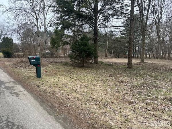 55131 Pear Road, South Bend, IN 46628