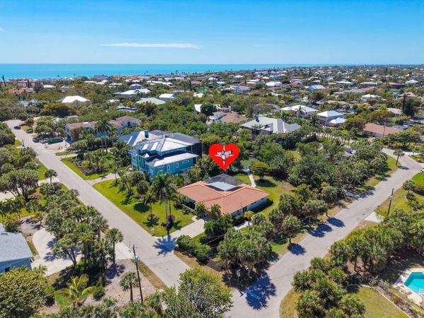 668 Anchor Dr, Sanibel, FL 33957