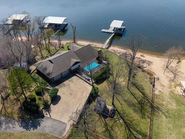 55881 E 316 Road, Jay, OK 74346